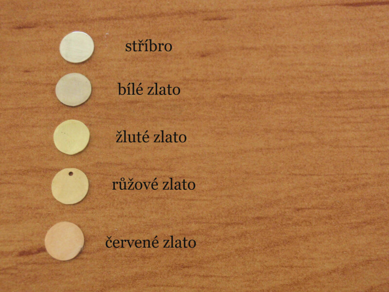 barevné varianty materiálu